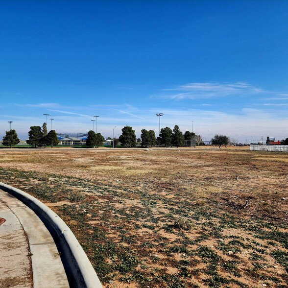 1900 Beal Pky, Midland, TX for sale - Building Photo - Image 1 of 7