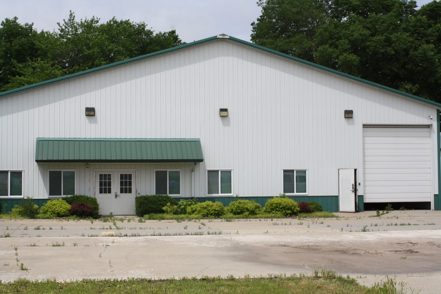 3007 N Jefferson Way, Indianola, IA for sale - Building Photo - Image 1 of 1