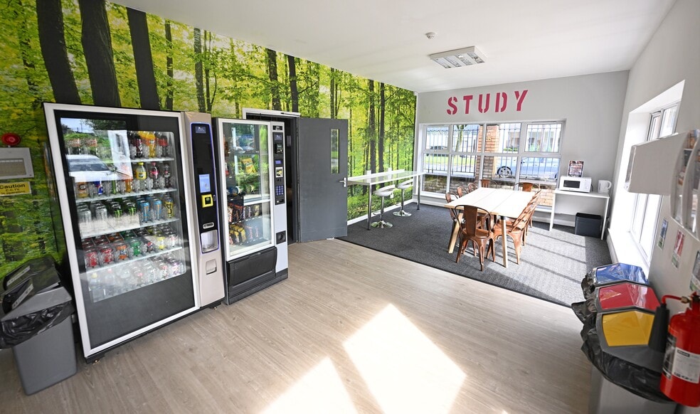 Thynne St, Bolton for sale - Building Photo - Image 3 of 9