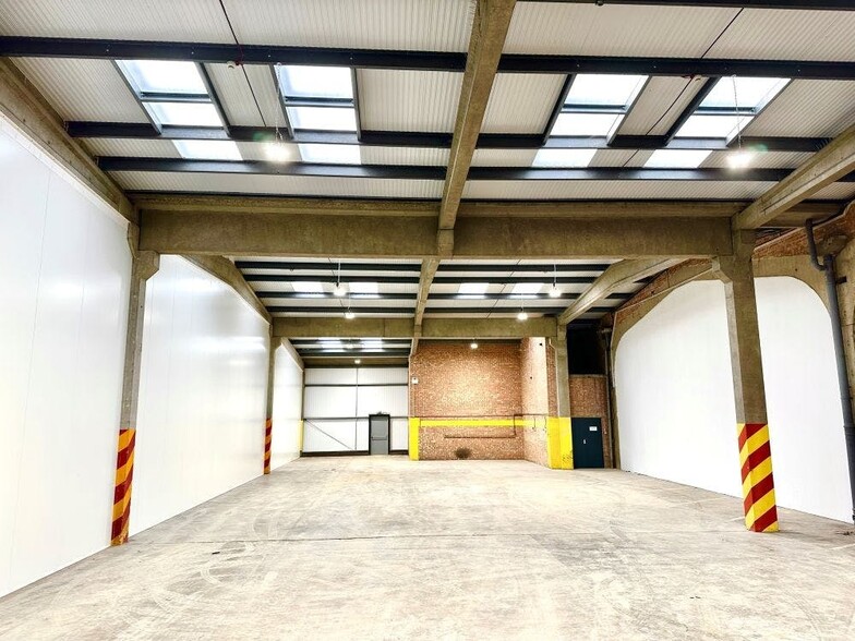 23A Murdock Rd, Bicester to rent - Building Photo - Image 2 of 4