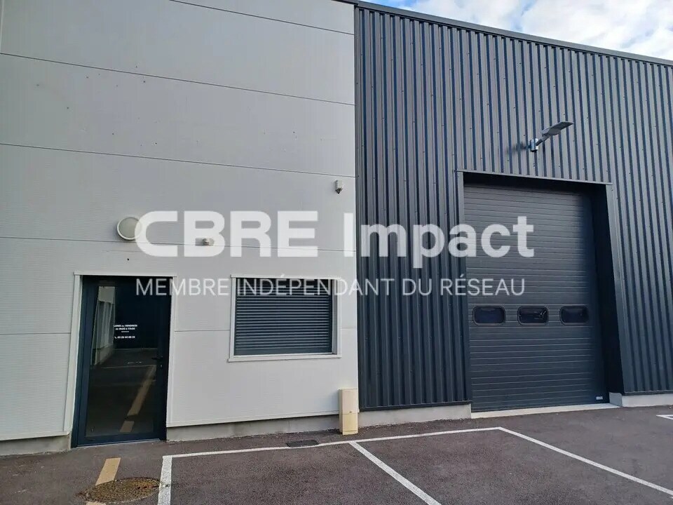 Location Commerce 205 m² - Photo 1