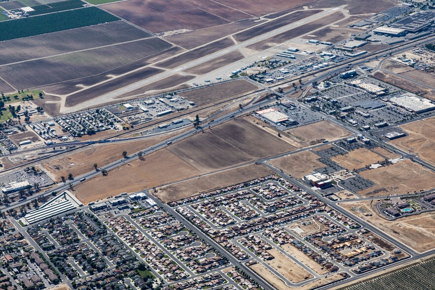 Highway 99 And Dover St, Delano, CA for sale - Building Photo - Image 3 of 4