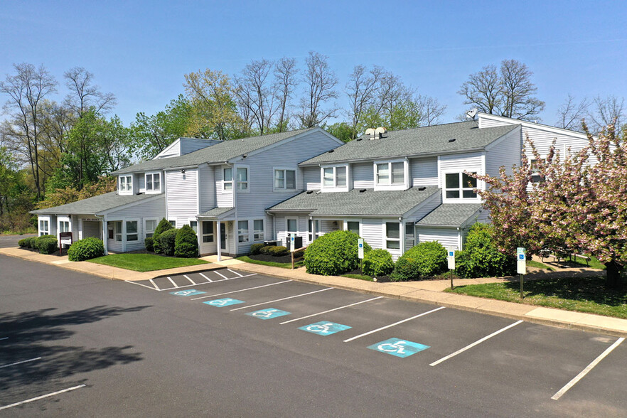 345 N York Rd, Hatboro, PA for rent - Building Photo - Image 1 of 6