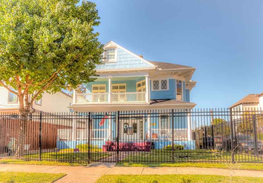 2502 La Branch St, Houston, TX for sale - Primary Photo - Image 1 of 1