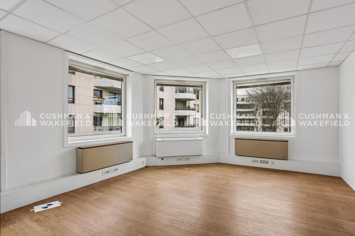 10 Rue Chevreul, Suresnes to rent Interior Photo- Image 1 of 16