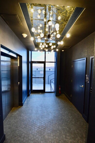 535 Madison Ave, Covington, KY to rent - Building Photo - Image 2 of 32