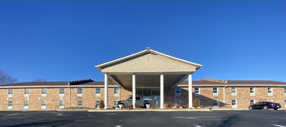 2400 W Main St, Carbondale, IL for sale - Building Photo - Image 1 of 17