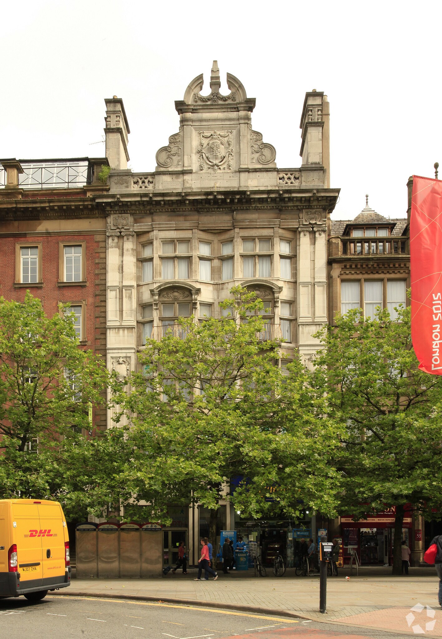 51-53 Piccadilly, Manchester for sale Primary Photo- Image 1 of 1