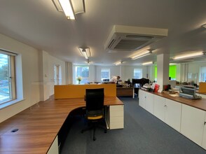 135-137 New London Rd, Chelmsford to rent Interior Photo- Image 2 of 6