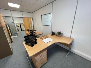 Commercial Rd, Darwen to rent Interior Photo- Image 2 of 4