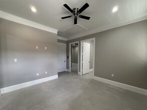 12410 Spring Cypress Rd, Tomball, TX to rent Interior Photo- Image 2 of 19