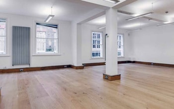 20 Fouberts Pl, London to rent Interior Photo- Image 2 of 3