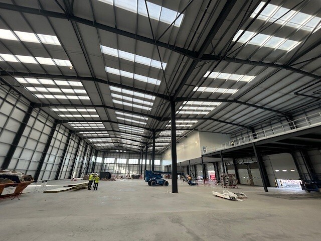 Valor Park, London to rent - Building Photo - Image 2 of 2