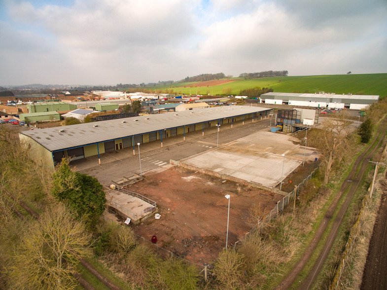 Prestonhall Industrial Estate, Cupar for rent - Building Photo - Image 3 of 6