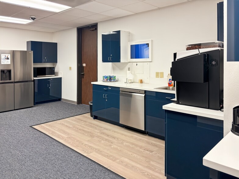 23820-23828 Hawthorne Blvd, Torrance, CA to rent - Building Photo - Image 2 of 8