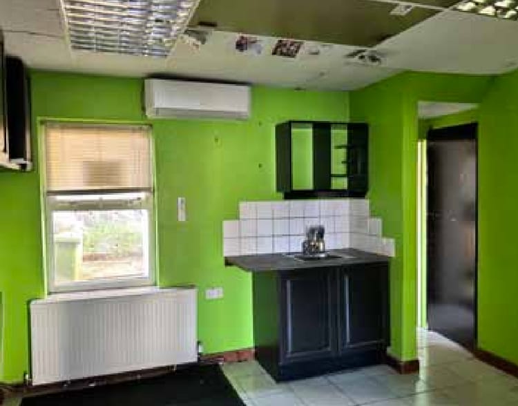 118 Shirley Rd, Southampton for sale - Interior Photo - Image 3 of 6