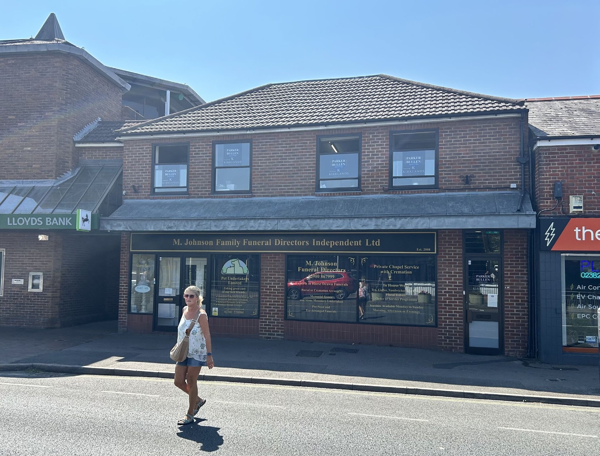 26-28 Commercial Rd, Totton to rent Building Photo- Image 1 of 2