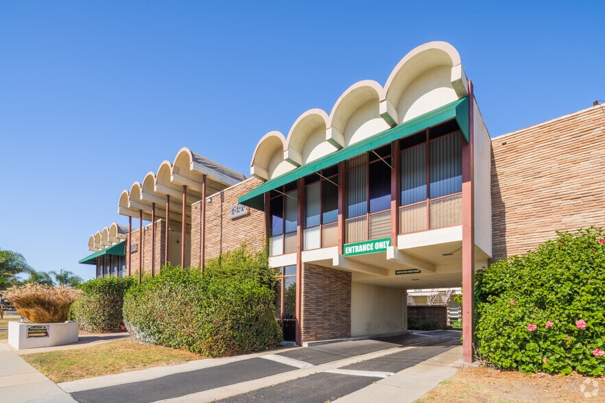 3840 Woodruff Ave, Long Beach, CA to rent - Primary Photo - Image 2 of 50