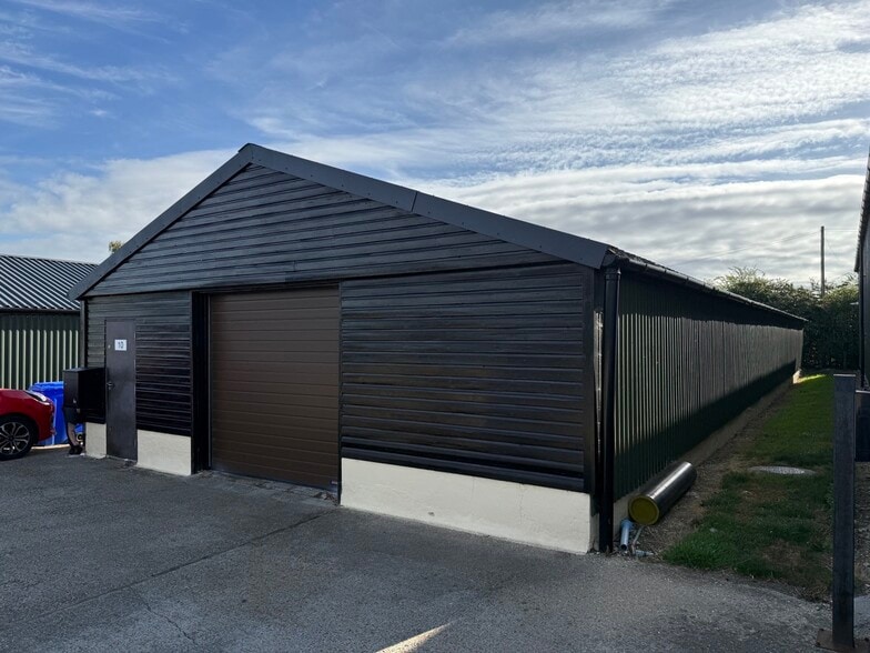 Shalford Road, Rayne to rent - Building Photo - Image 1 of 3
