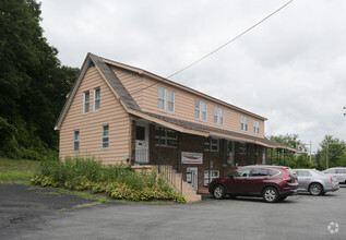 5 Herbert Dr, Latham, NY for sale Primary Photo- Image 1 of 1