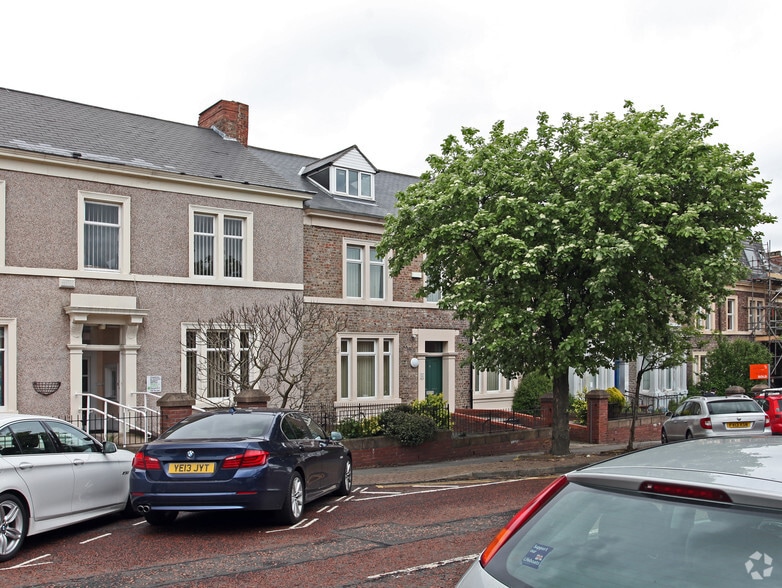 18 Bewick Rd, Gateshead to rent - Building Photo - Image 2 of 2