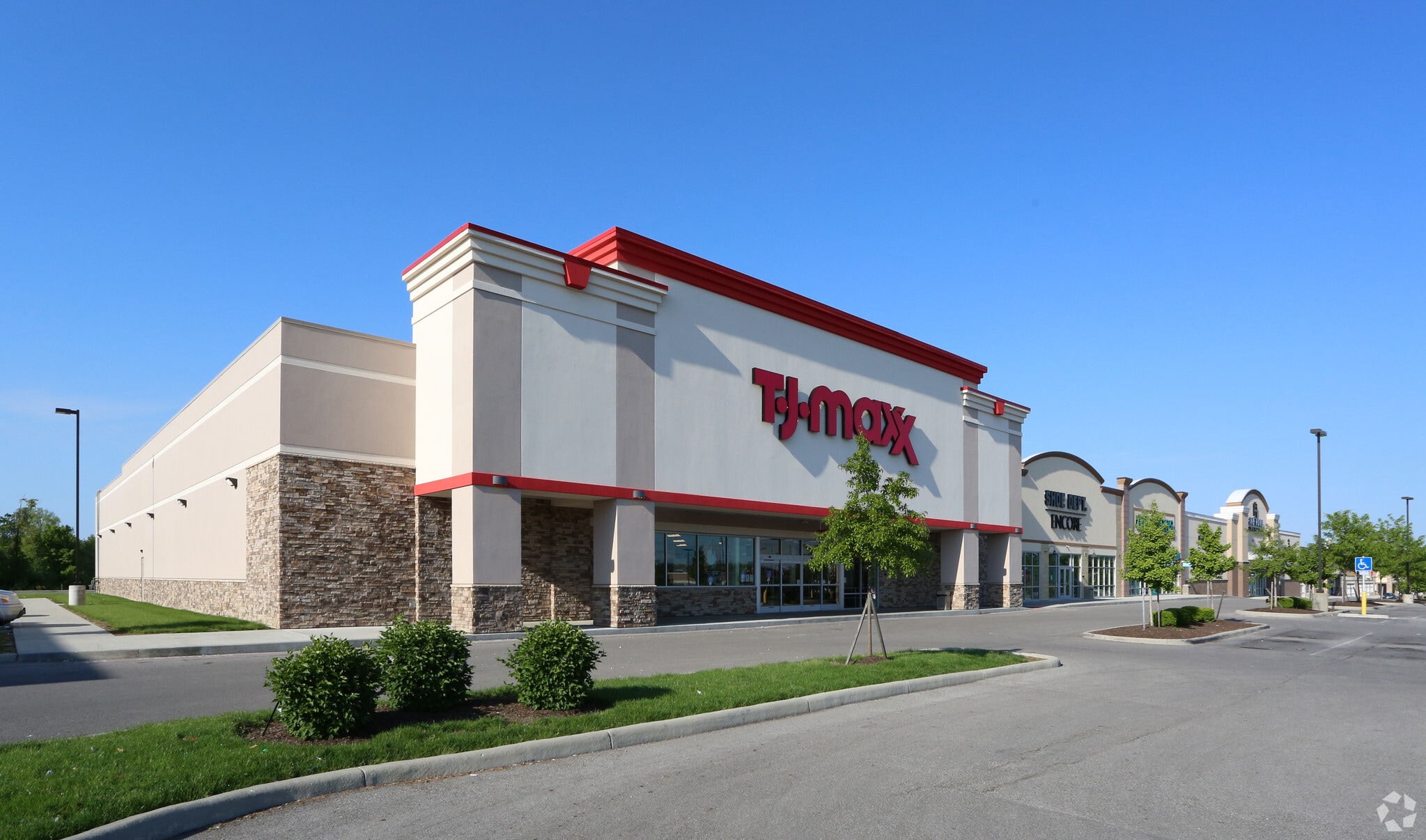 7995-8173 E Broad St, Reynoldsburg, OH for sale Primary Photo- Image 1 of 5