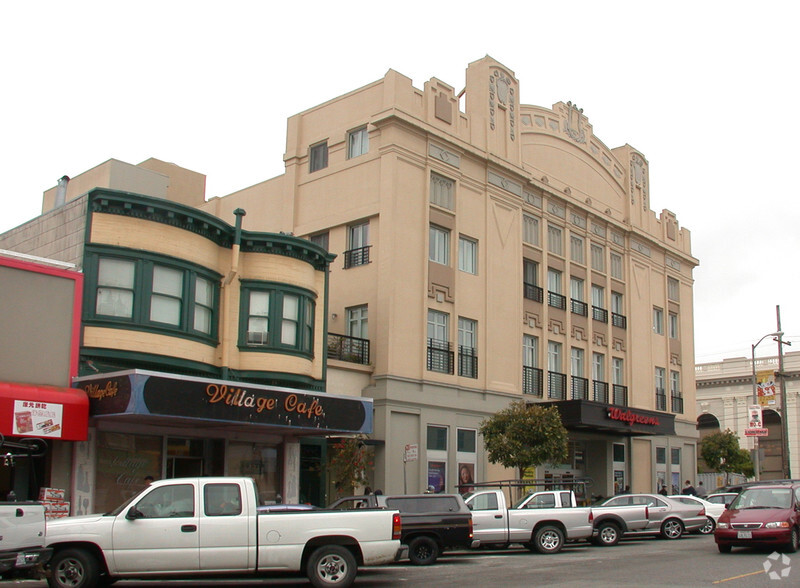 745 Clement St, San Francisco, CA for rent - Building Photo - Image 2 of 5