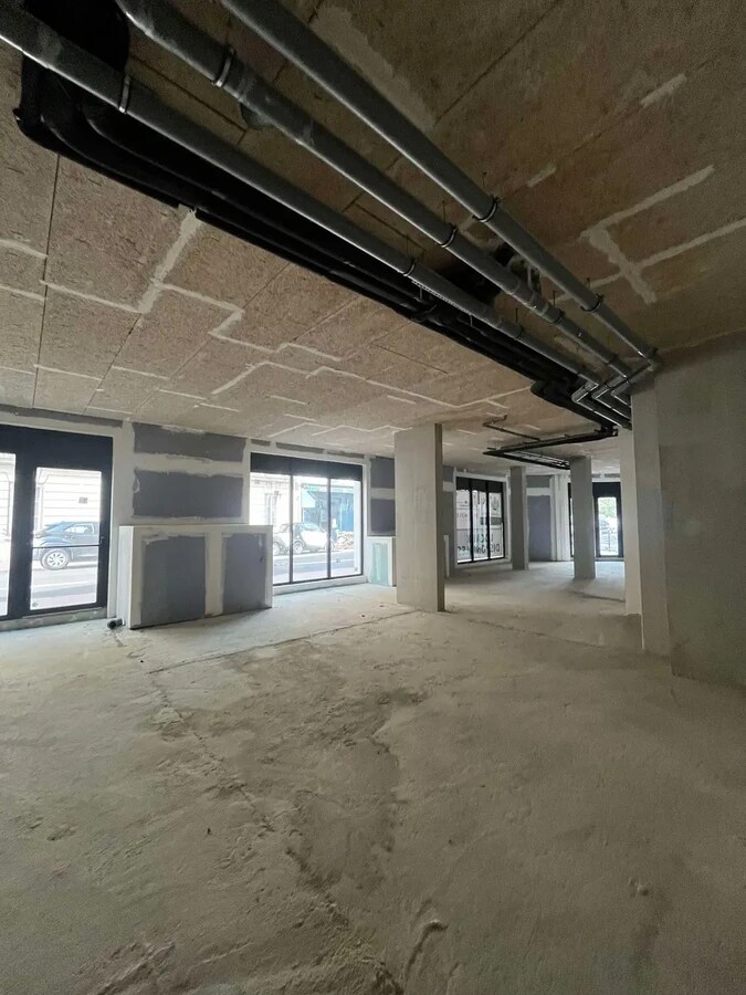 40 Rue Kléber, Levallois-Perret, HDS 92300 -  -  - Interior Photo - Image 1 of 3