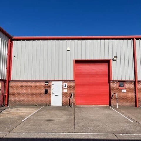 Unit 3 Eccleshall Business Park, Hawkins Ln, Burton On Trent to rent Primary Photo- Image 1 of 6