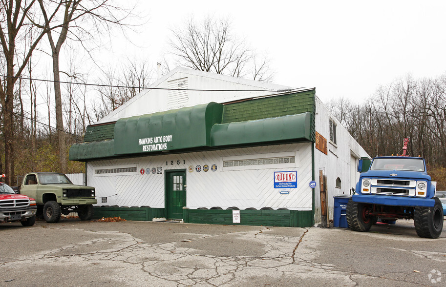 1251 N Main St, Ann Arbor, MI for sale - Building Photo - Image 2 of 3