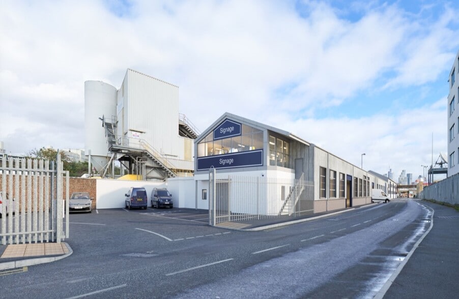 Stewarts Ln, London for sale - Primary Photo - Image 1 of 1