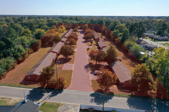 401 Beta St, Laurinburg, NC for sale Primary Photo- Image 1 of 18