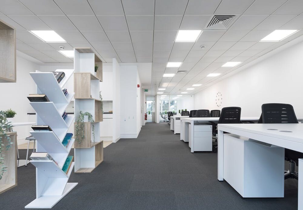 43 London Wall, London to rent Interior Photo- Image 1 of 9