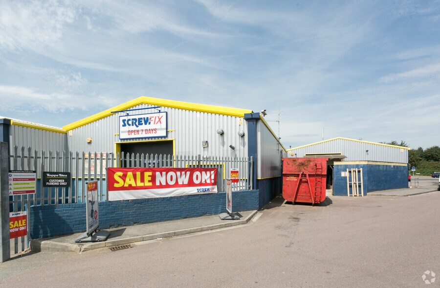 Great Western Way, Swindon to rent - Building Photo - Image 1 of 5