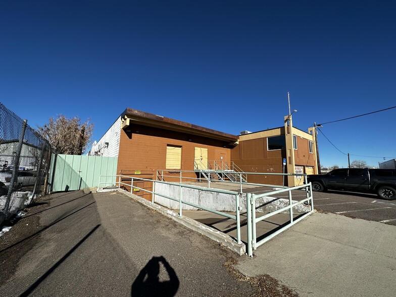 835 E 50th Ave, Denver, CO for rent - Building Photo - Image 3 of 25