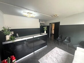 29 High St, Warminster to rent Interior Photo- Image 2 of 5