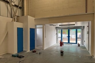 Newtown Rd, Hove to rent Interior Photo- Image 1 of 3