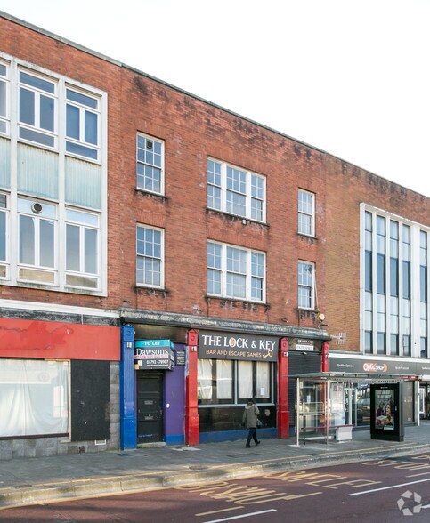 63 The Kingsway, Swansea for sale - Primary Photo - Image 1 of 1