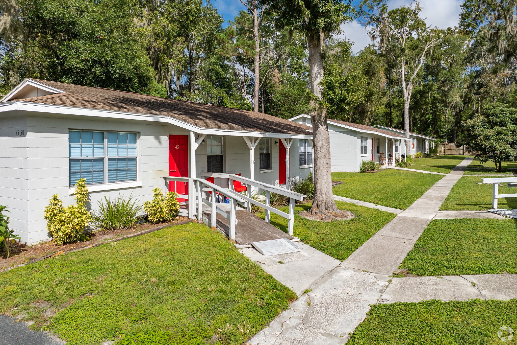 460 Hale Ave, Brooksville, FL for sale Primary Photo- Image 1 of 1