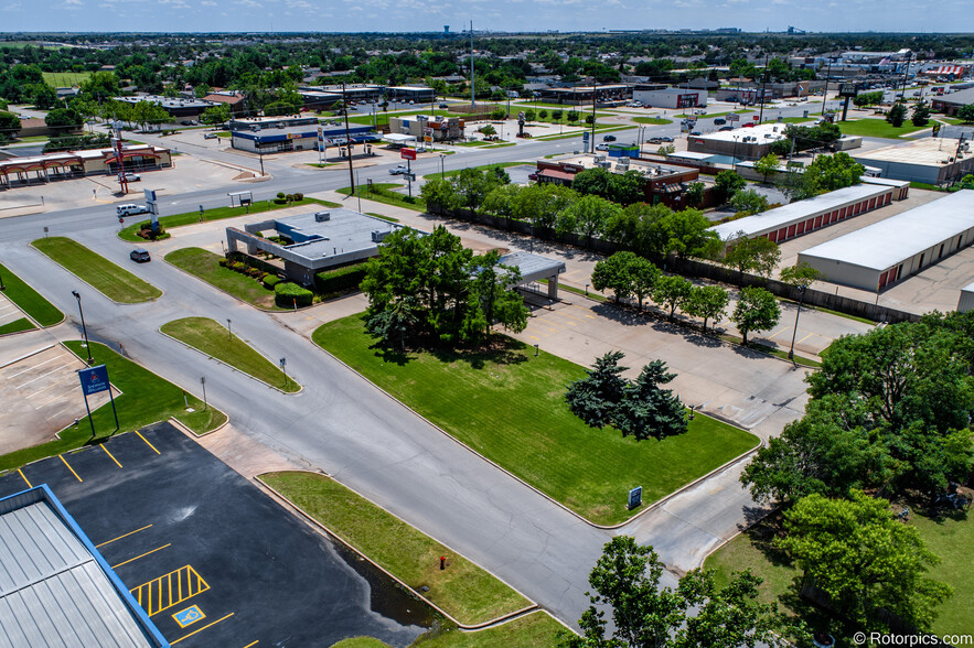 6201 NW Cache Rd, Lawton, OK for sale - Building Photo - Image 2 of 15