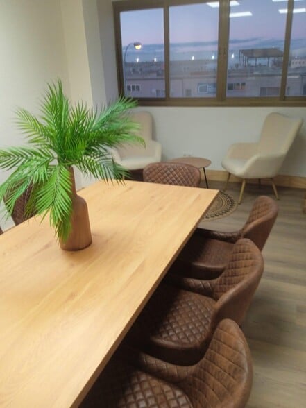 Paseo John Lennon, 12, Getafe, Madrid to rent - Building Photo - Image 2 of 13