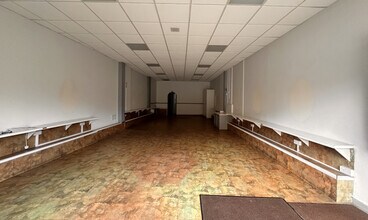 13 Station Rd E, Oxted to rent Interior Photo- Image 1 of 1