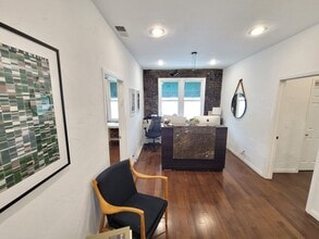 9032-9040 Burton Way, Beverly Hills, CA to rent Interior Photo- Image 1 of 5