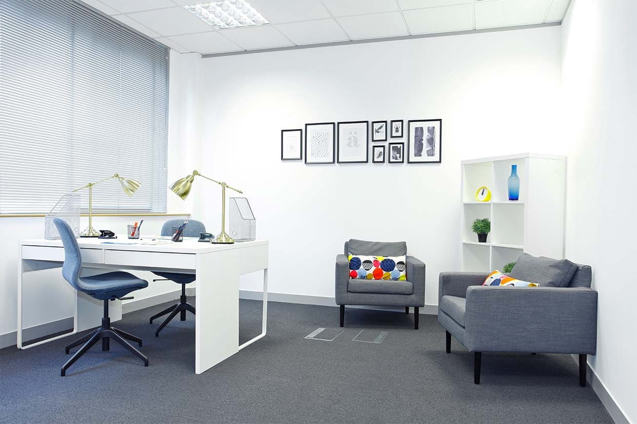 575-599 Maxted Rd, Hemel Hempstead to rent Interior Photo- Image 1 of 3