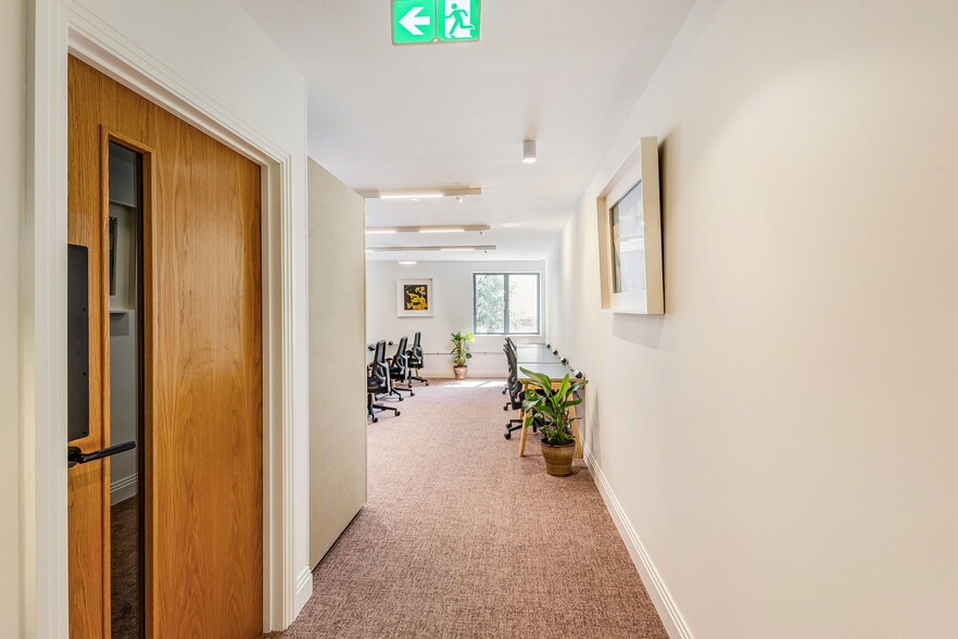 44 Copperfield St, London to rent - Interior Photo - Image 2 of 14