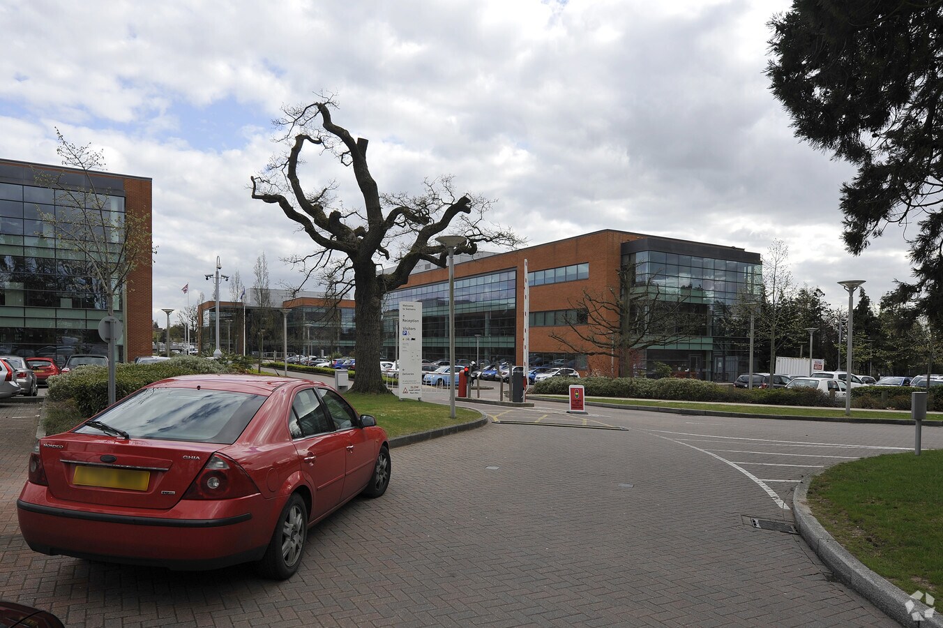 Chobham Rd, Camberley GU16 8QD UK