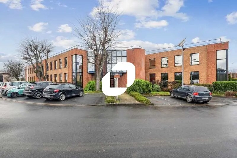 Office in Massy to rent - Building Photo - Image 1 of 8