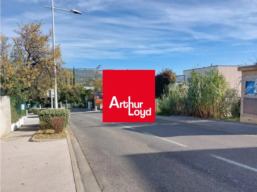 Light Industrial in La Seyne-sur-Mer for sale Building Photo- Image 1 of 7