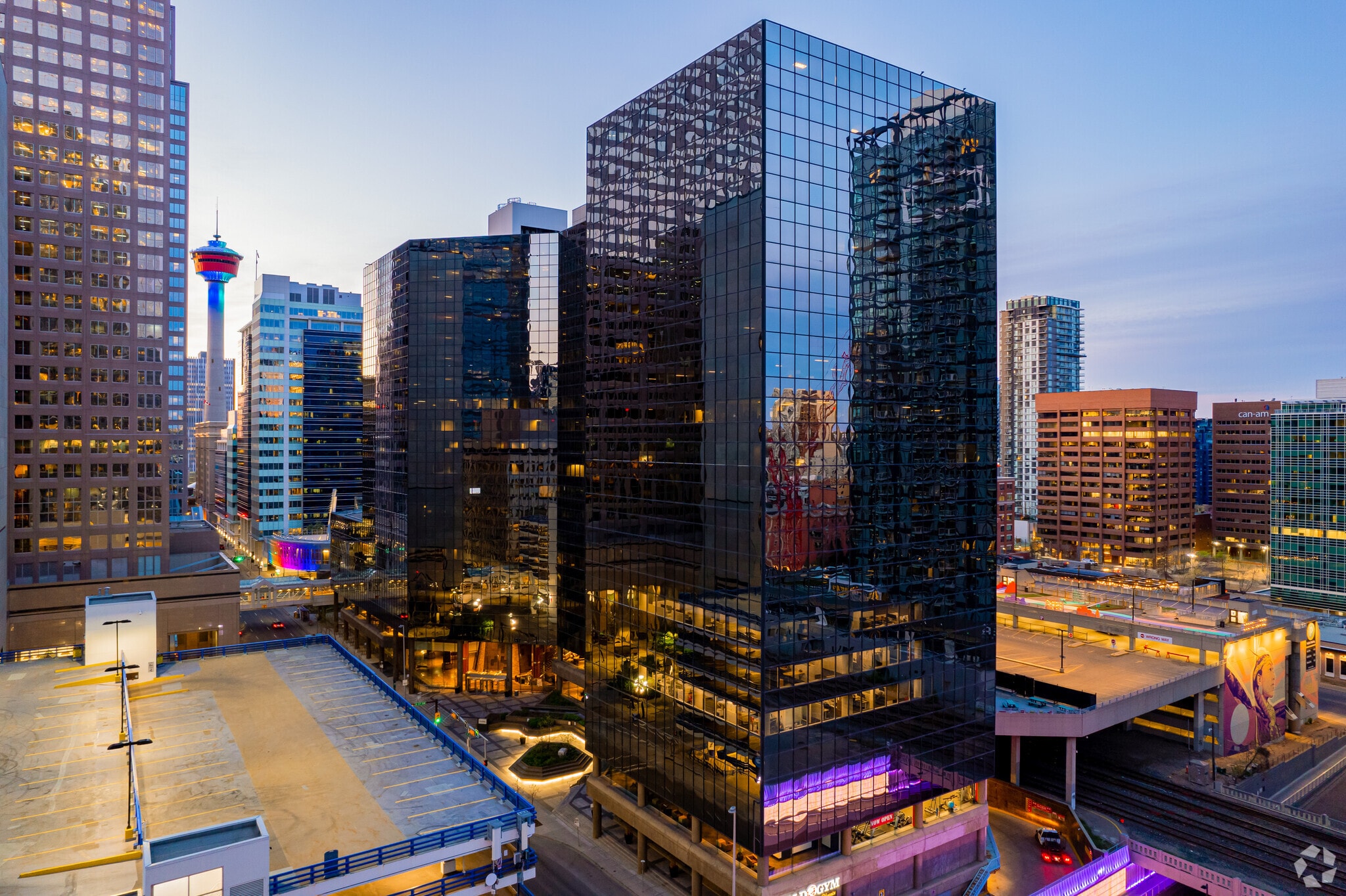 401 9th Ave SW, Calgary, AB to rent Building Photo- Image 1 of 14