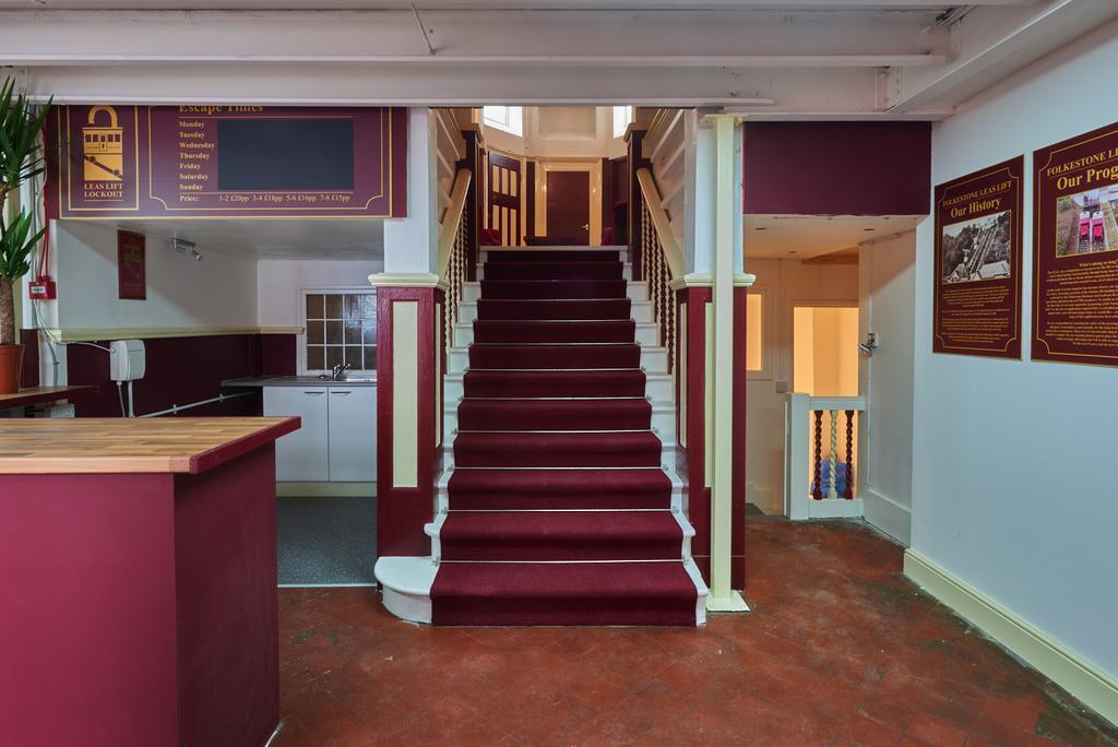 133 Sandgate Rd, Folkestone to rent Building Photo- Image 1 of 11